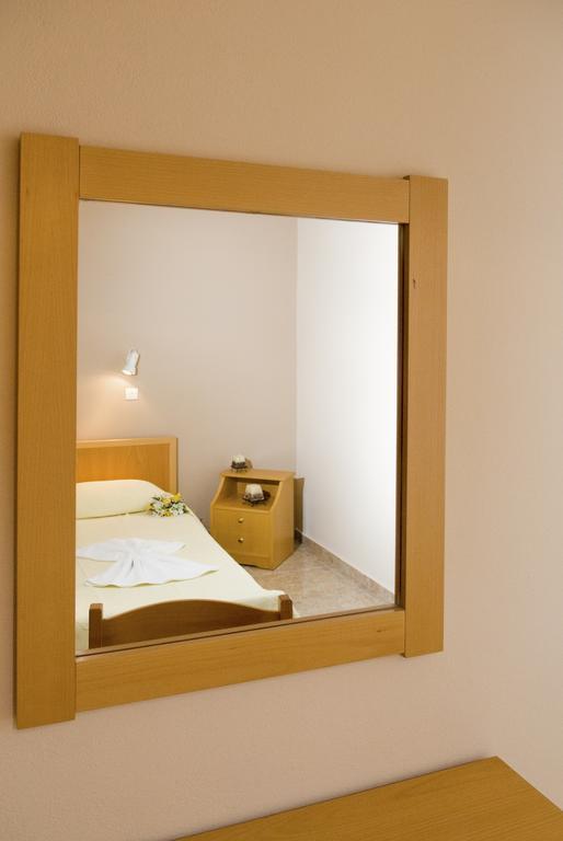 Apartamento Margarita Αpartments Sea View Palaiochora Exterior foto